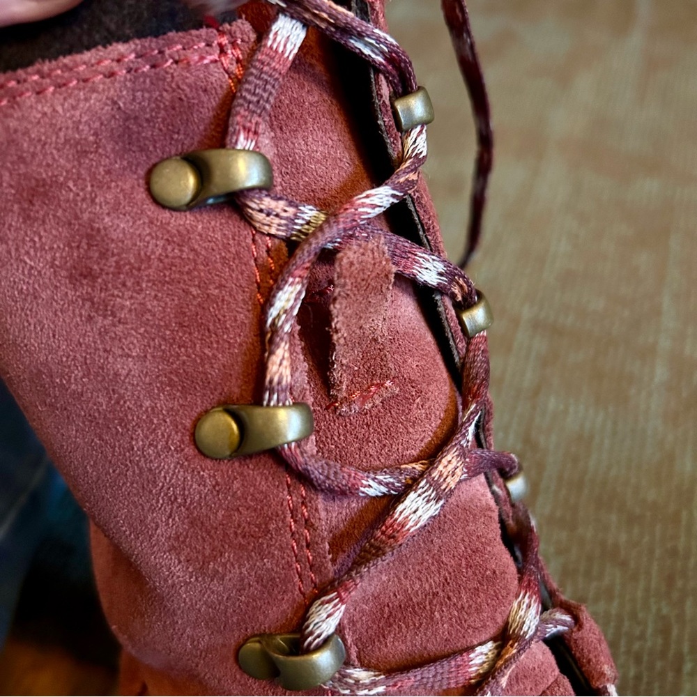 Chaco Brick Red Waterproof Suede Andorra Lace Up Boots, size 8.5 39.5 - Picture 6 of 13